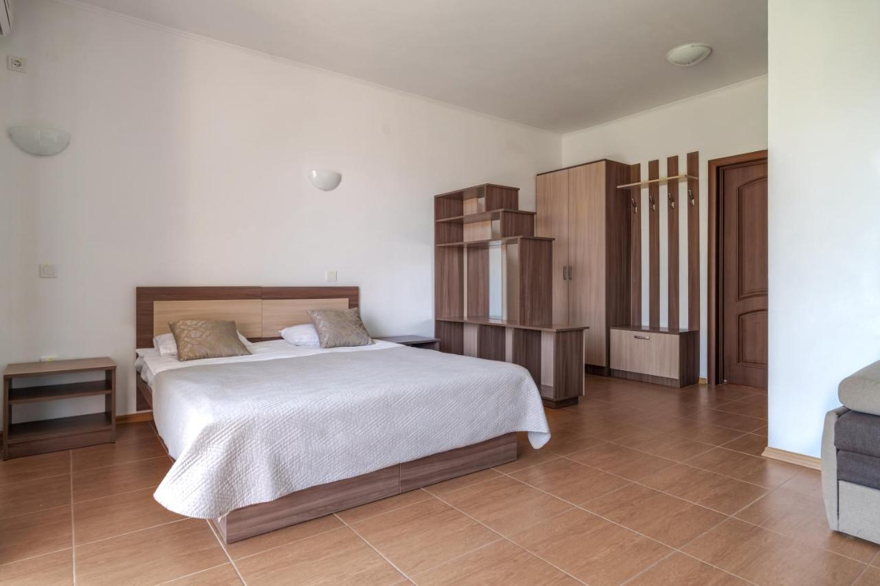 Пальмира Hotel Kobleve Buitenkant foto